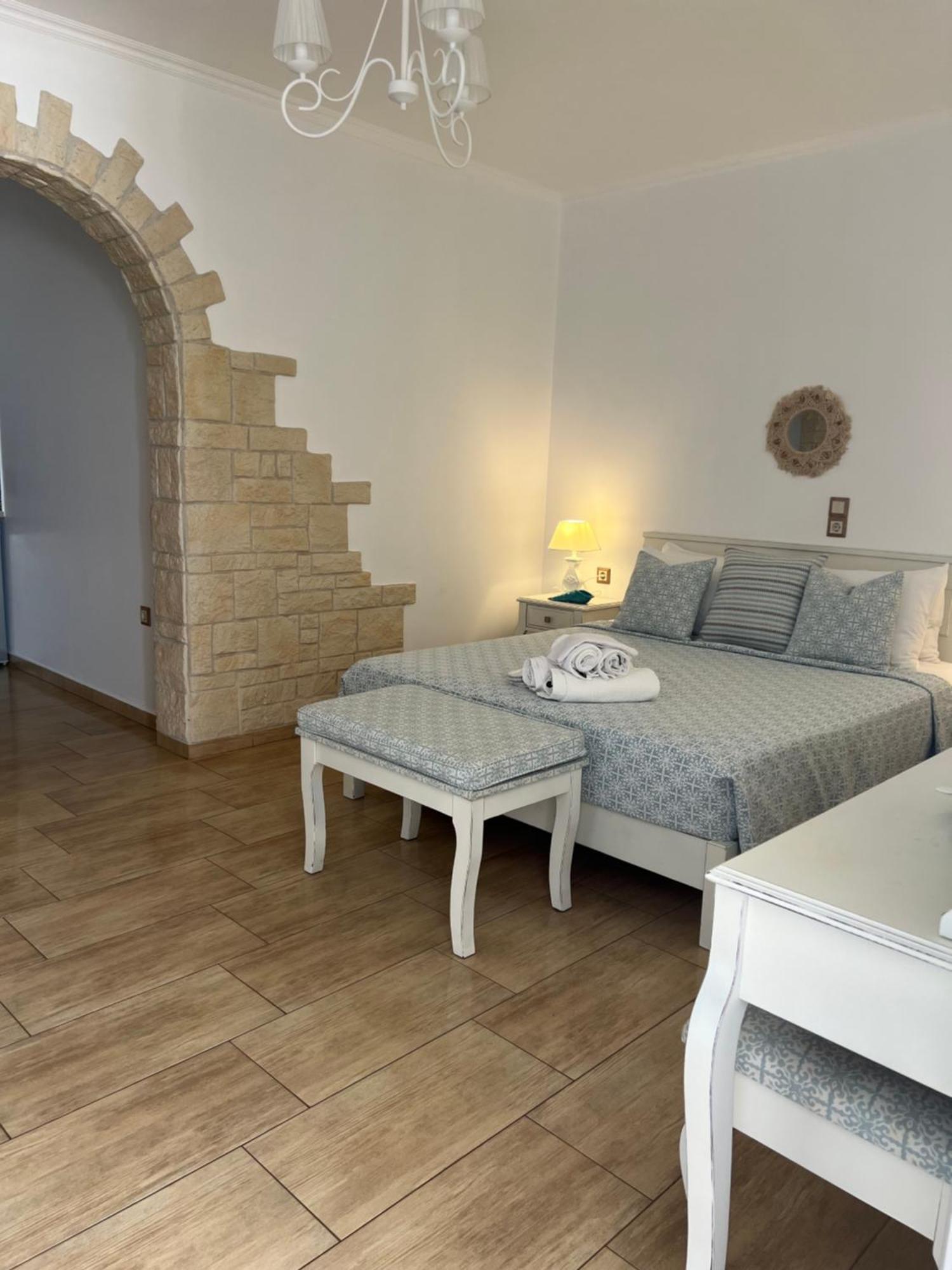 Katerina Apartments & Studios Náusza Kültér fotó